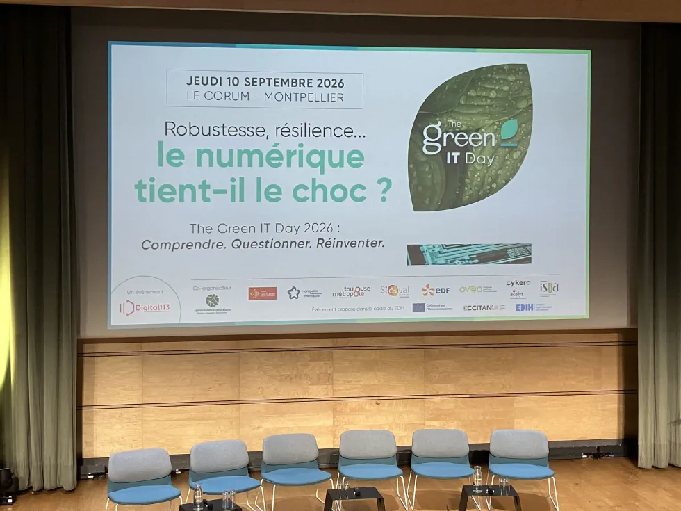 GreenIT Day, jeudi 10 septembre 2026 au Corum de Montpellier : vue de la scène avec le titre « Robustesse, Résilience : le numérique tient-il le choc ? »